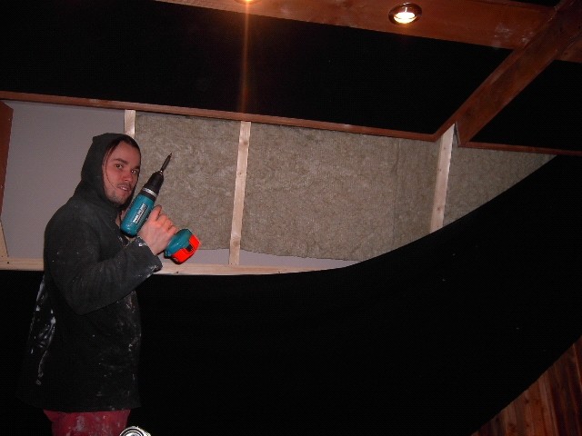 Redey Studios helistuudio basstrap